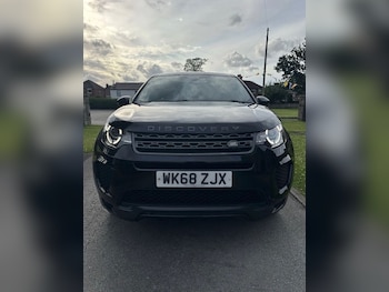 Used Land Rover Discovery Sport 2018 for sale - 77369741: Photo