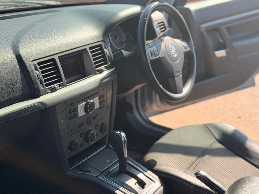 Used Vauxhall Vectra 2007 for sale - 77952990: Photo 15