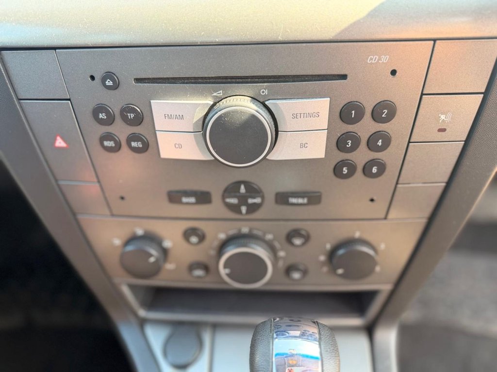 Used Vauxhall Vectra 2007 for sale - 77952990: Photo 17