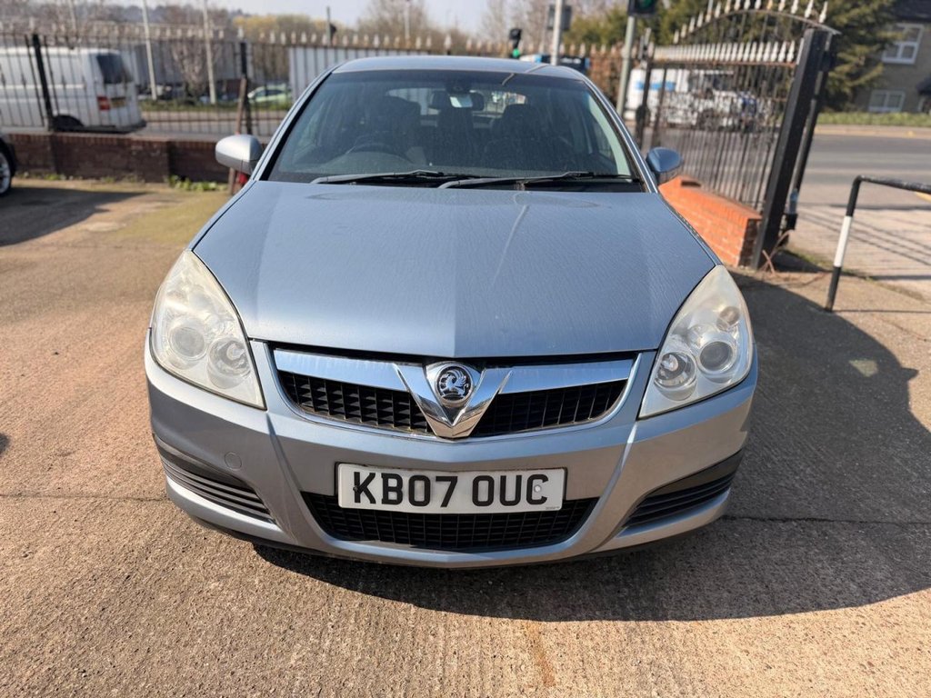 Used Vauxhall Vectra 2007 for sale - 77952990: Photo 2