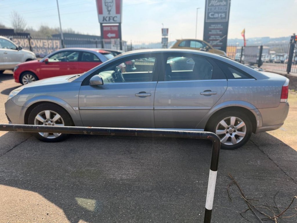Used Vauxhall Vectra 2007 for sale - 77952990: Photo 4