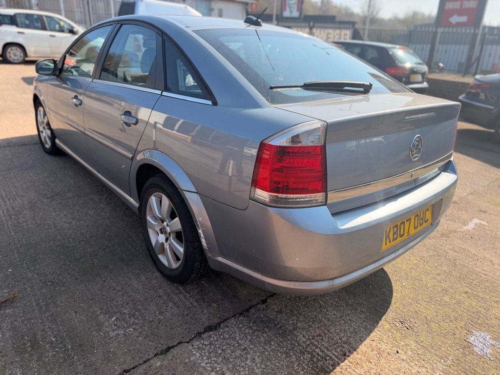 Used Vauxhall Vectra 2007 for sale - 77952990: Photo 5