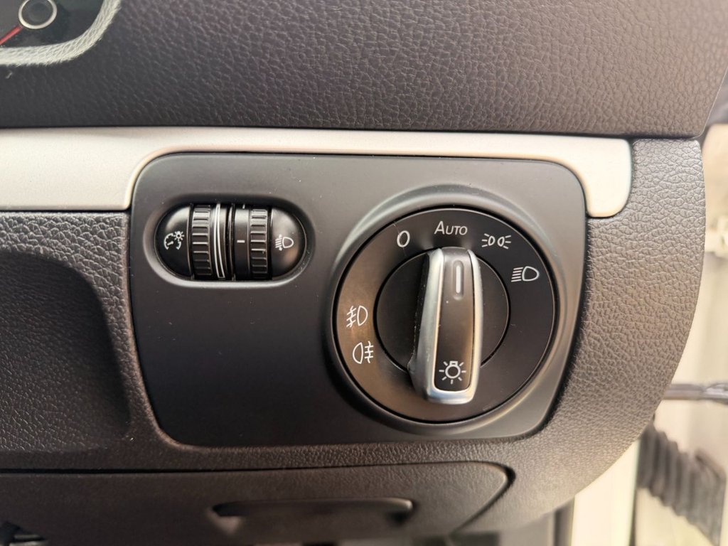 Used Volkswagen Scirocco 2011 for sale - 78117488: Photo 23