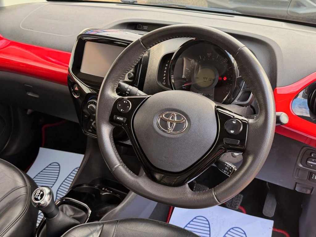 Used Toyota AYGO 2014 for sale - 77188318: Photo 11