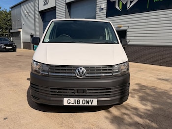 Used Volkswagen Transporter 2018 for sale - 78758083: Photo