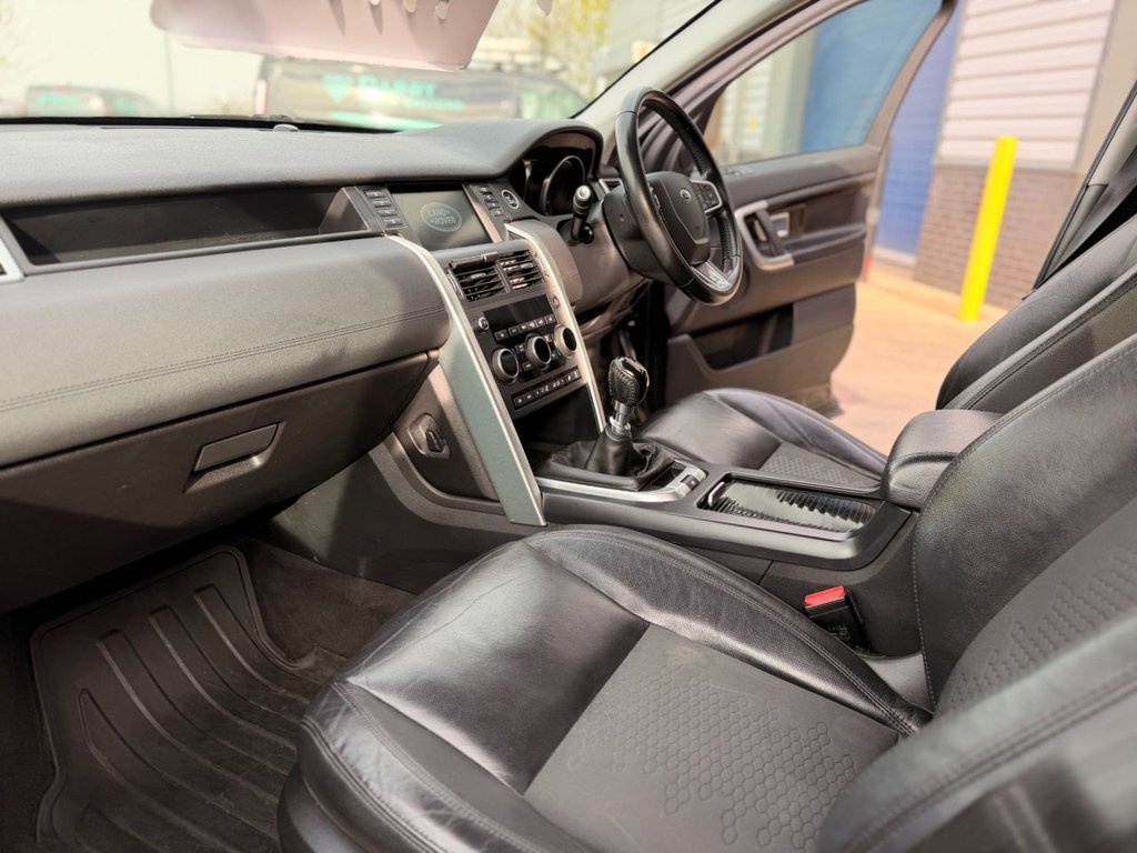 Used Land Rover Discovery Sport 2017 for sale - 78153800: Photo 31