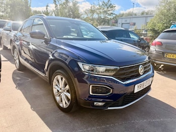 Used Volkswagen T-Roc 2018 for sale - 79141779: Photo