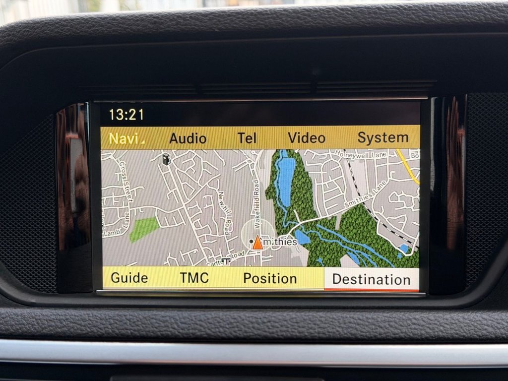 Used Mercedes-Benz E Class 2011 for sale - 76867903: Photo 16