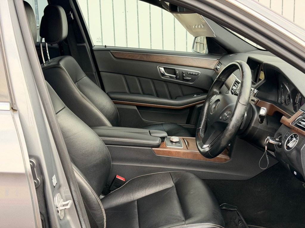 Used Mercedes-Benz E Class 2011 for sale - 76867903: Photo 9
