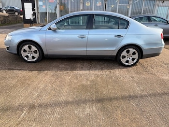 Used Volkswagen Passat 2006 for sale - 77631923: Photo