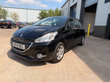 Used Peugeot 208 2014 for sale - 78514361: Photo