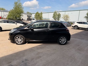 Used Peugeot 208 2014 for sale - 78514361: Photo