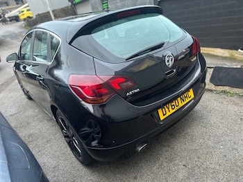 Used Vauxhall Astra 2010 for sale - 77256108: Photo