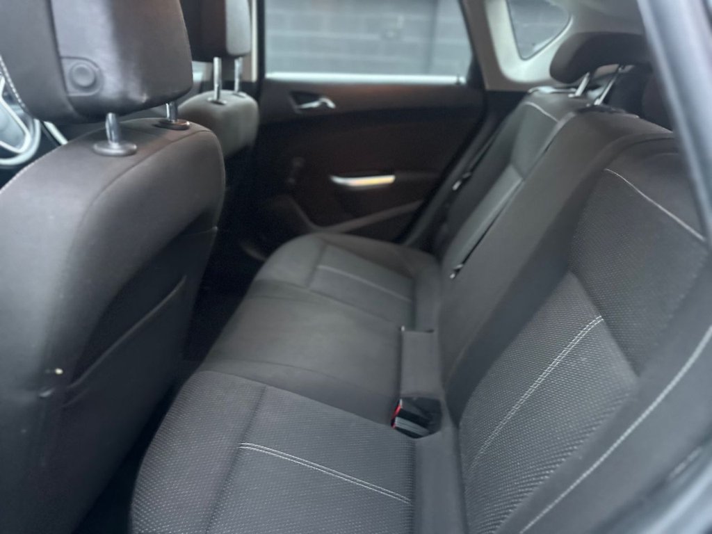 Used Vauxhall Astra 2010 for sale - 77256108: Photo 9