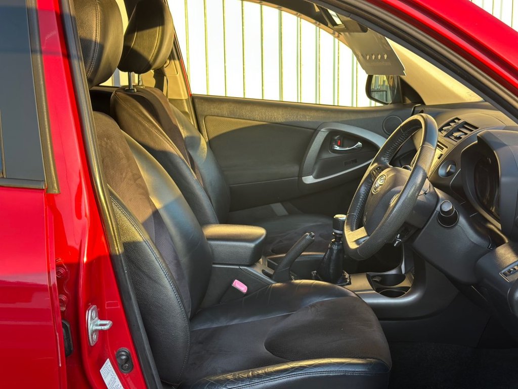 Used Toyota RAV4 2012 for sale - 77133185: Photo 10