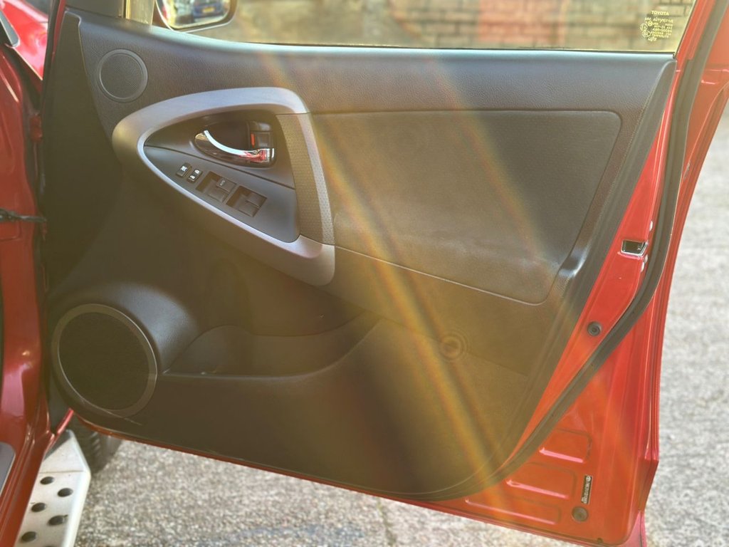 Used Toyota RAV4 2012 for sale - 77133185: Photo 12