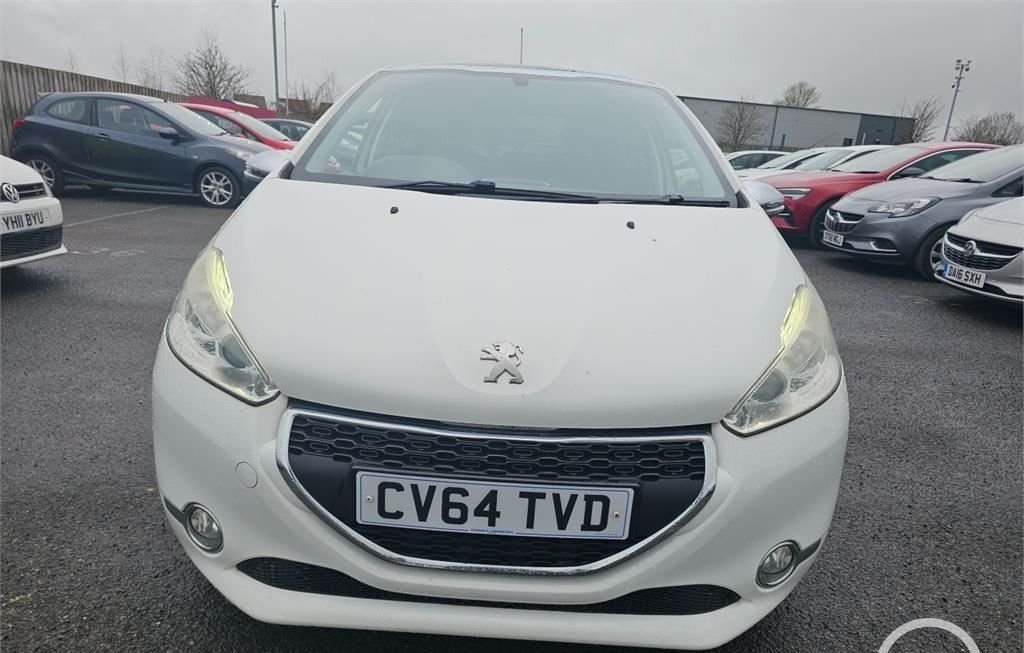 Used Peugeot 208 2015 for sale - 78069177: Photo 2