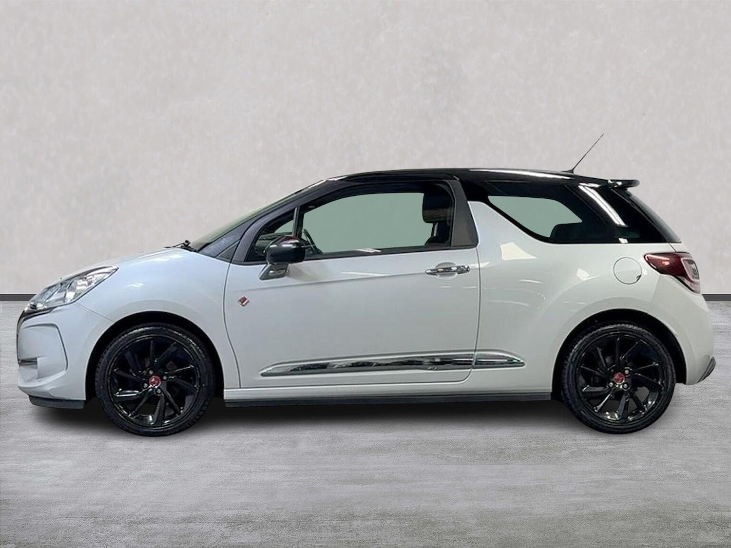 Used DS Automobiles DS 3 2018 for sale - 76331049: Photo 18