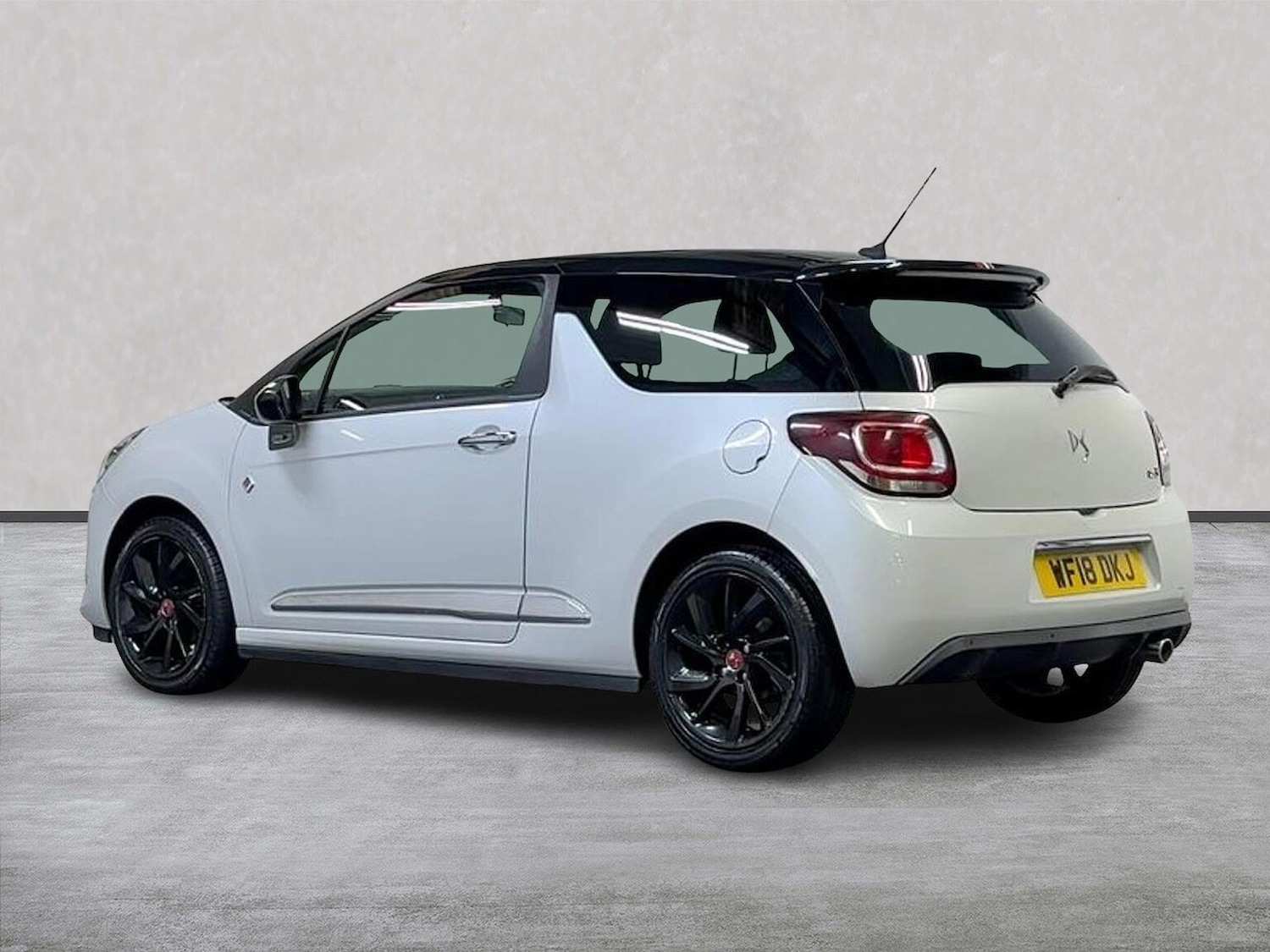 Used DS Automobiles DS 3 2018 for sale - 76331049: Photo 2