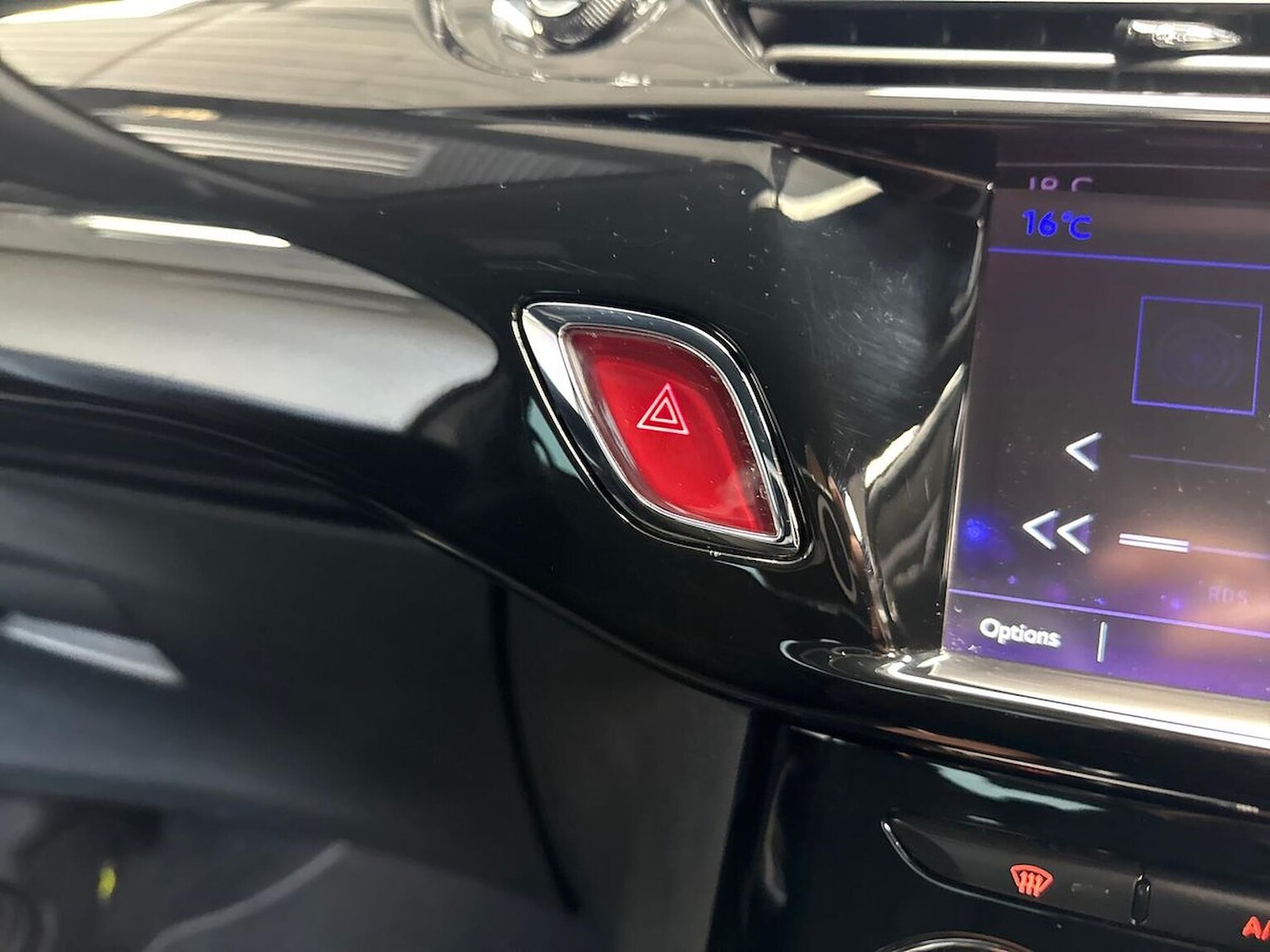 Used DS Automobiles DS 3 2018 for sale - 76331049: Photo 21