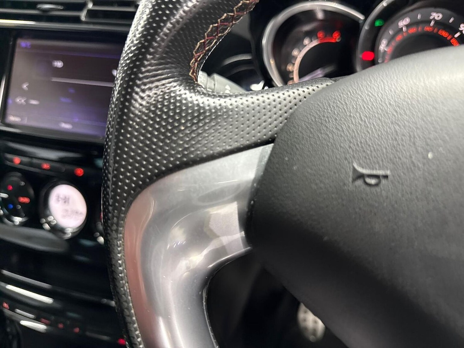 Used DS Automobiles DS 3 2018 for sale - 76331049: Photo 23
