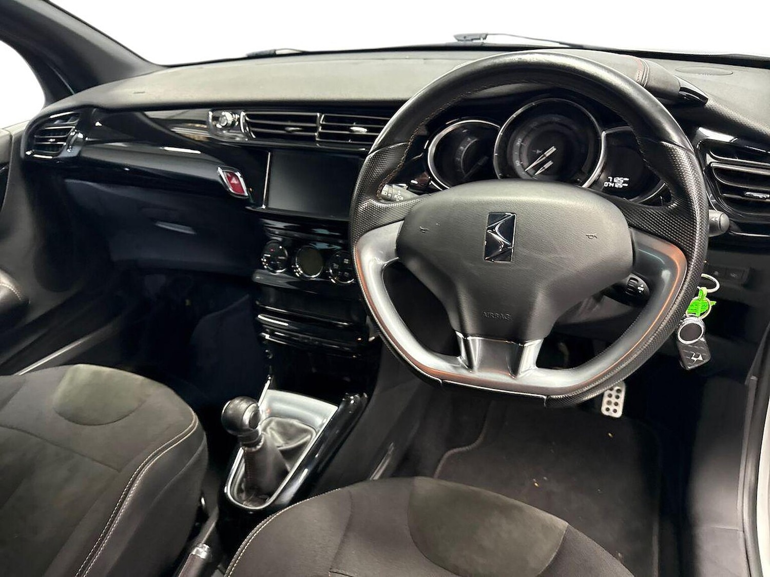 Used DS Automobiles DS 3 2018 for sale - 76331049: Photo 8