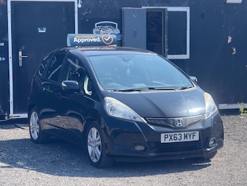 Used Honda Jazz 2013 for sale - 79471137: Photo