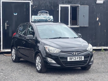 Used Hyundai i20 2013 for sale - 79073573: Photo