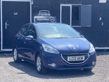 Used Peugeot 208 2013 for sale - 78997674: Photo