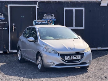 Used Peugeot 208 2013 for sale - 79010729: Photo