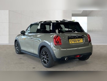 Used MINI Hatch 2018 for sale - 79552672: Photo