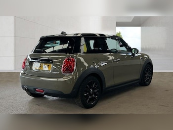 Used MINI Hatch 2018 for sale - 79552672: Photo