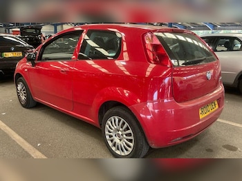 Used Fiat Grande Punto 2010 for sale - 79388392: Photo
