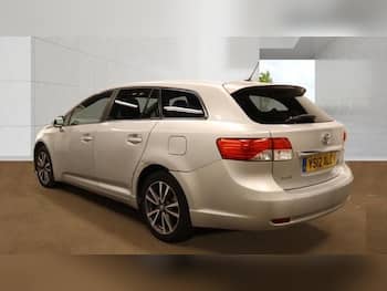 Used Toyota Avensis 2012 for sale - 79698577: Photo