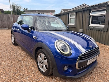 Used MINI Hatch 2019 for sale - 79012655: Photo