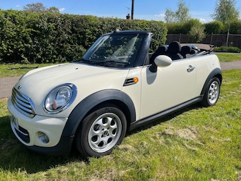 Used MINI Convertible 2011 for sale - 78447965: Photo