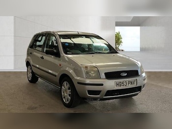 Used Ford Fusion 2004 for sale - 79509480: Photo