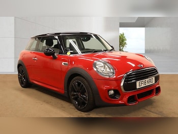 Used MINI Hatch 2018 for sale - 78902372: Photo