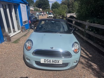 Used MINI Convertible 2011 for sale - 79836219: Photo