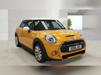 Used MINI Hatch 2018 for sale - 79374405: Photo