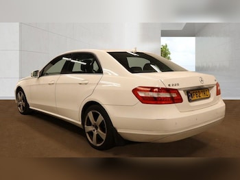 Used Mercedes-Benz E Class 2012 for sale - 79292559: Photo