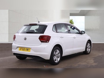 Used Volkswagen Polo 2018 for sale - 78448832: Photo