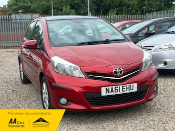 Used Toyota Yaris 2011 for sale - 79142847: Photo