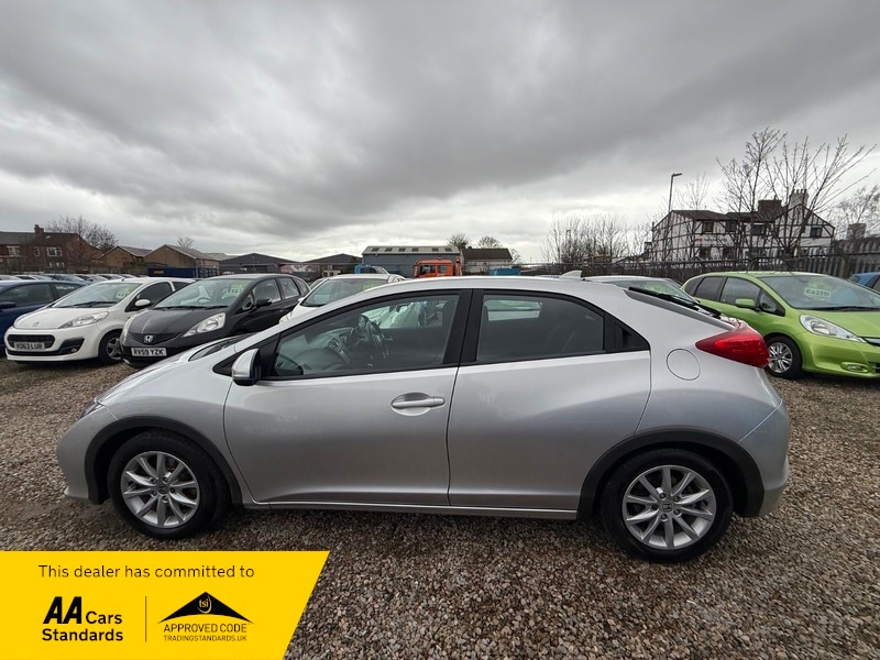 Used Honda Civic 2012 for sale - 77649721: Photo 9