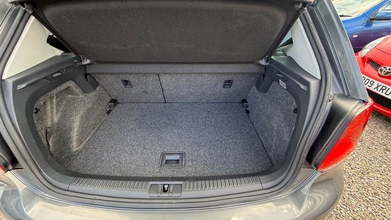 Used Volkswagen Polo 2012 for sale - 77649743: Photo 30