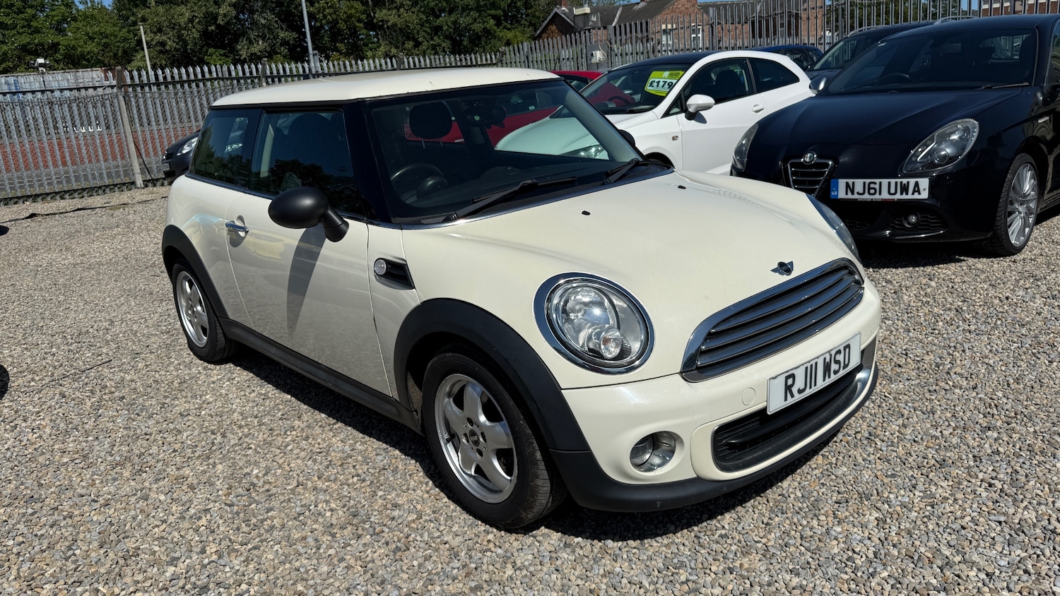Used MINI Hatch 2011 for sale - 76157302: Photo 14