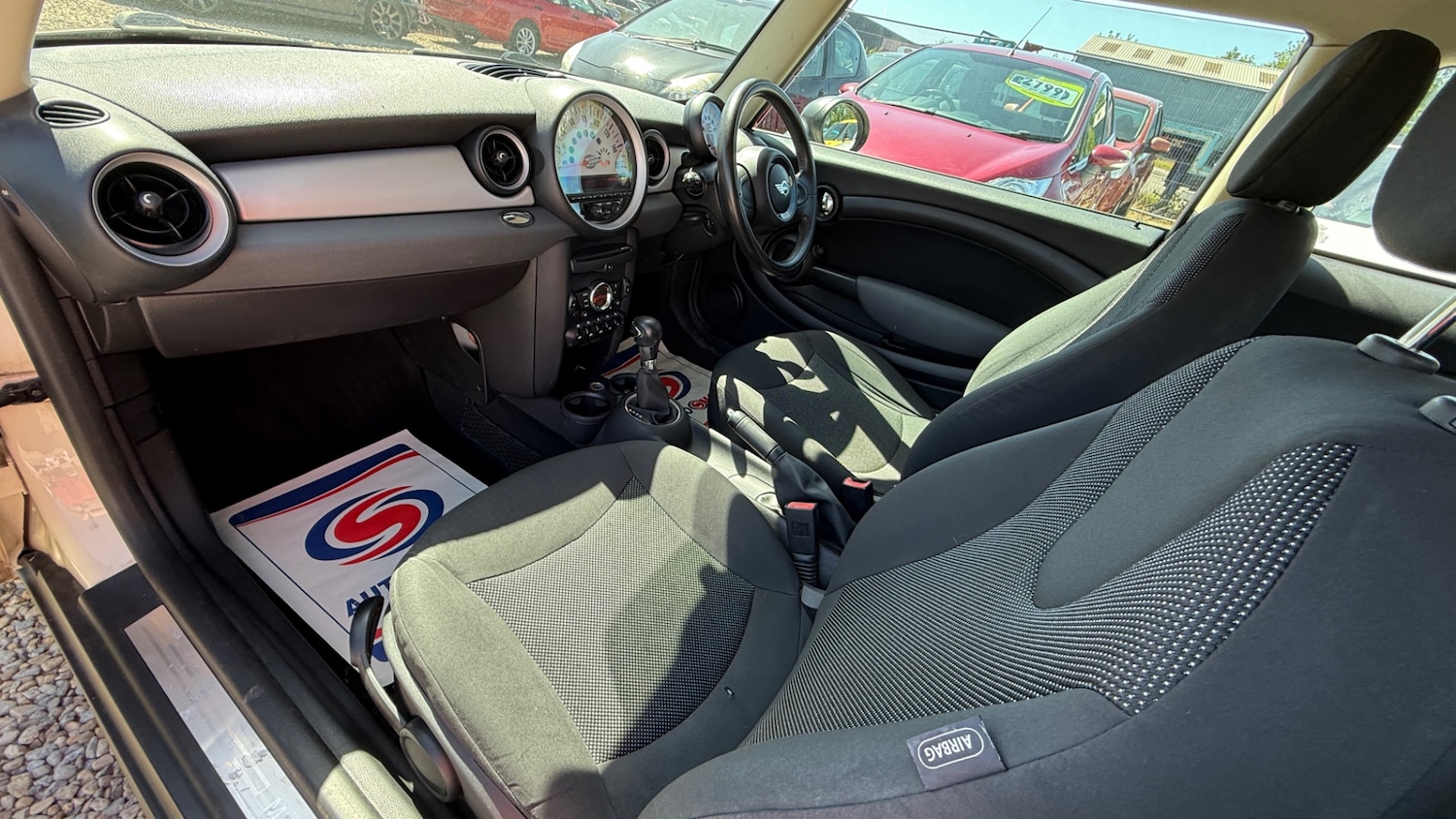 Used MINI Hatch 2011 for sale - 76157302: Photo 19