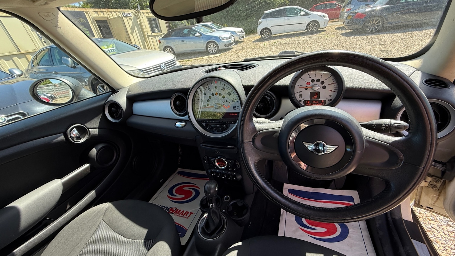 Used MINI Hatch 2011 for sale - 76157302: Photo 26