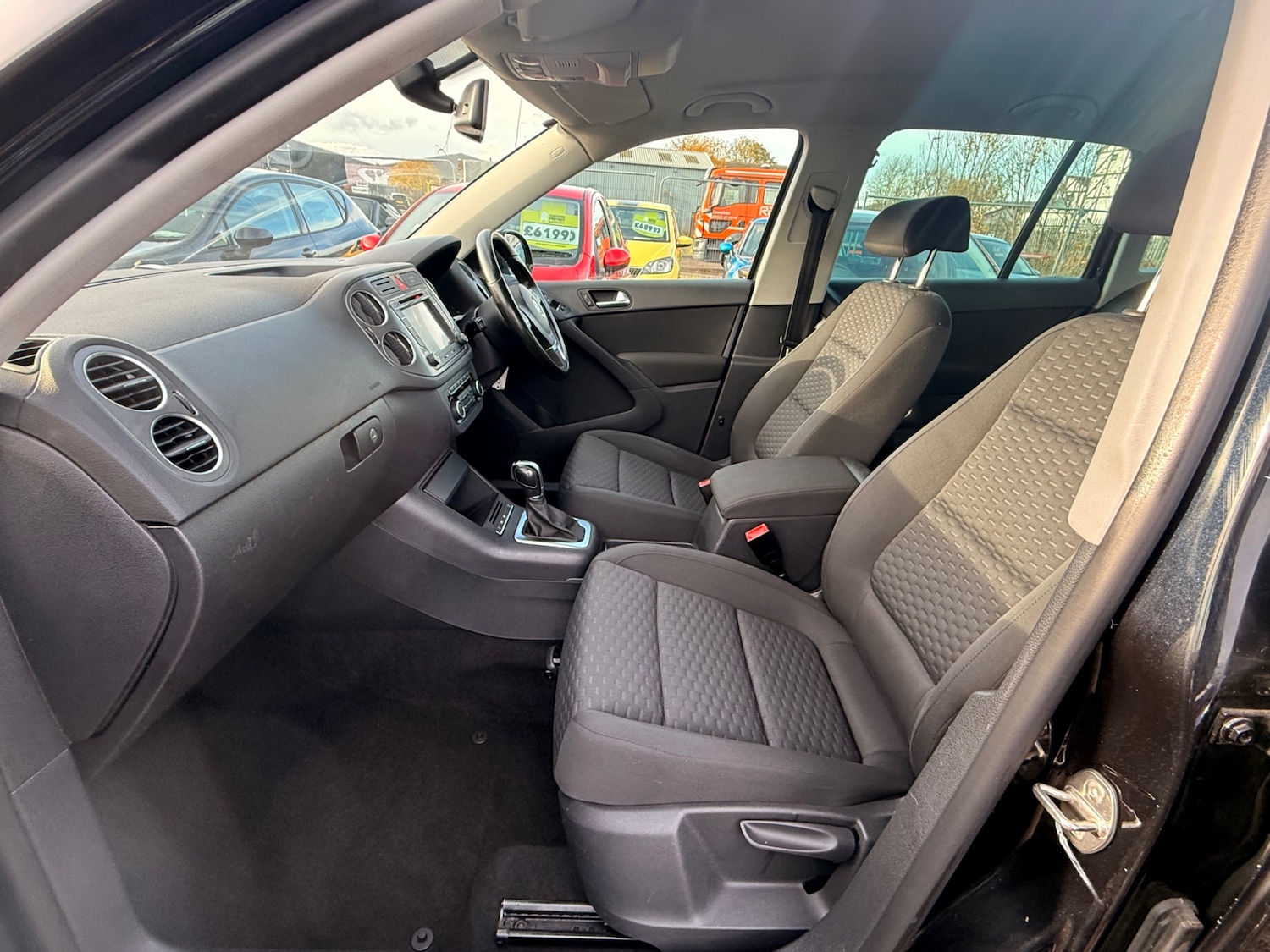 Used Volkswagen Tiguan 2011 for sale - 76693027: Photo 14