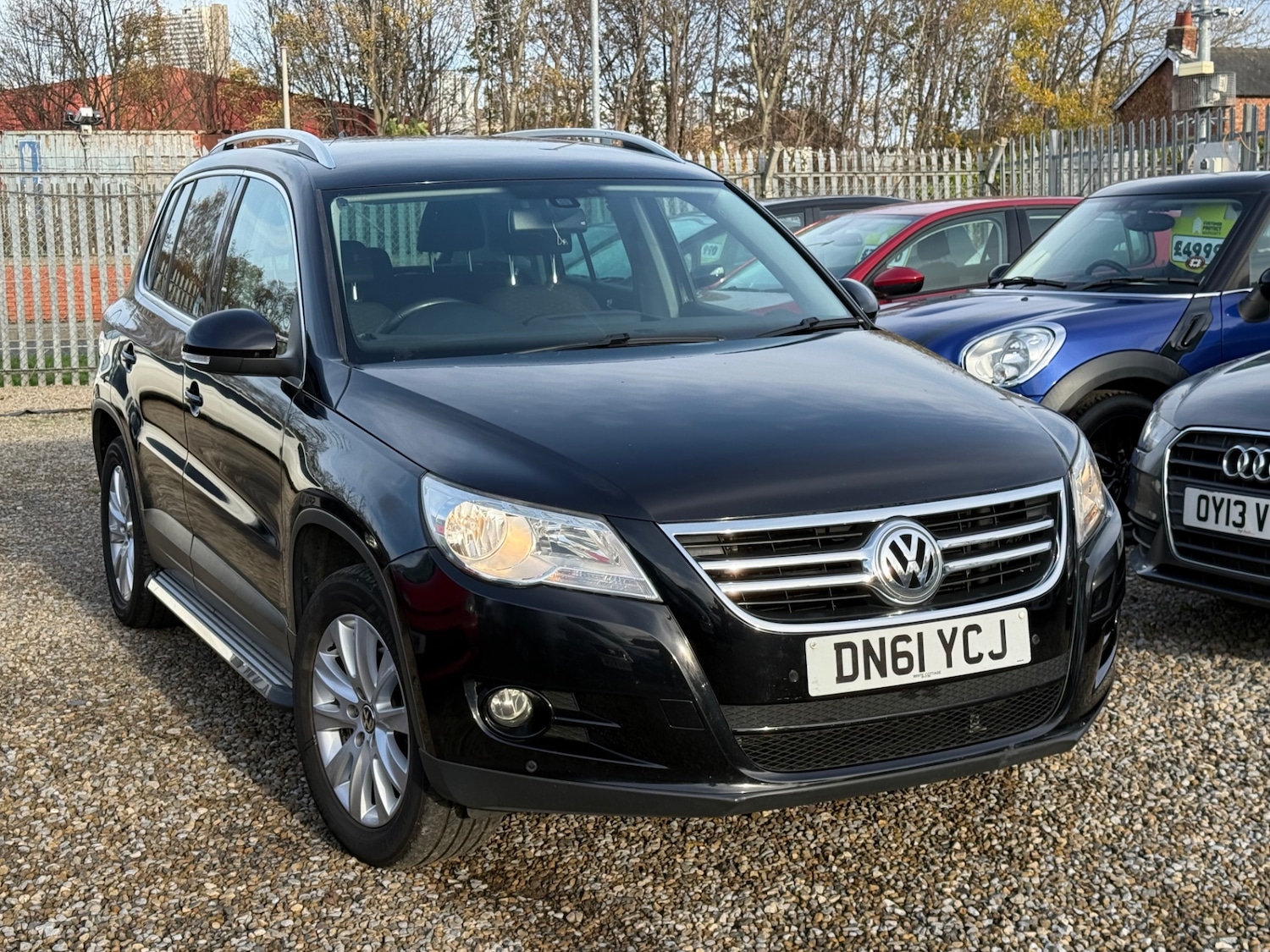 Used Volkswagen Tiguan 2011 for sale - 76693027: Photo 2